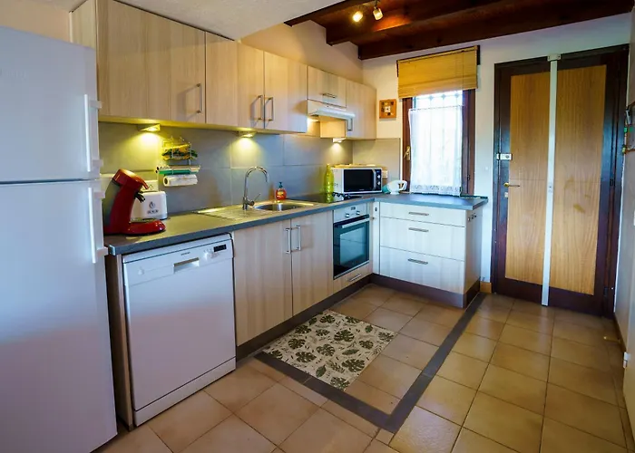 Apartment A Nostra Casetta Corsa,tania, En Bord De *